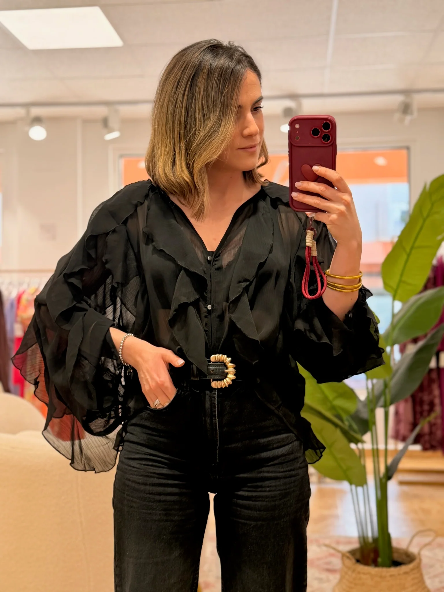 Blusa Volante Negra | Amelia - Image 5